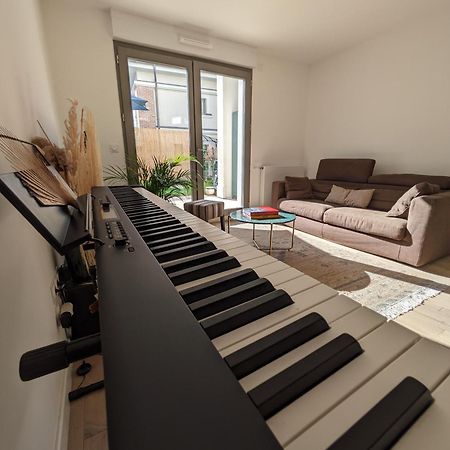 Appartement De Standing Avec Jardin Clamart Esterno foto