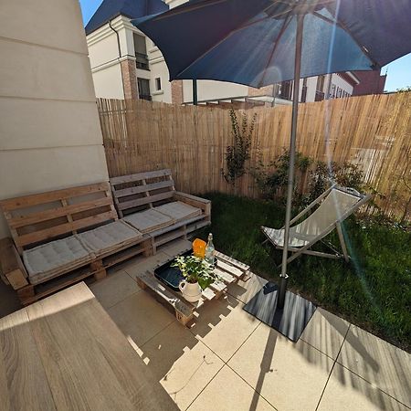 Appartement De Standing Avec Jardin Clamart Esterno foto